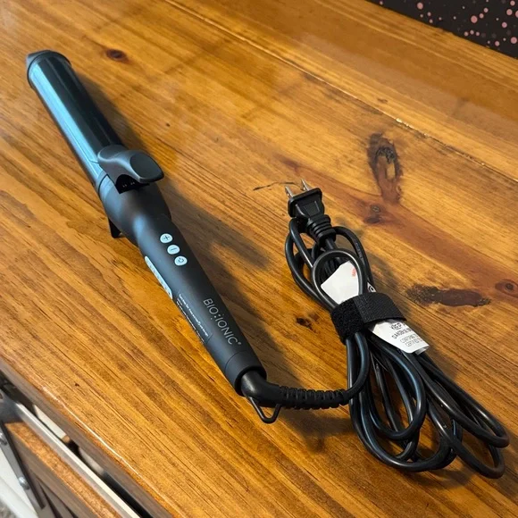 Bio Ionic Black Curling Iron - Picture 4 of 4